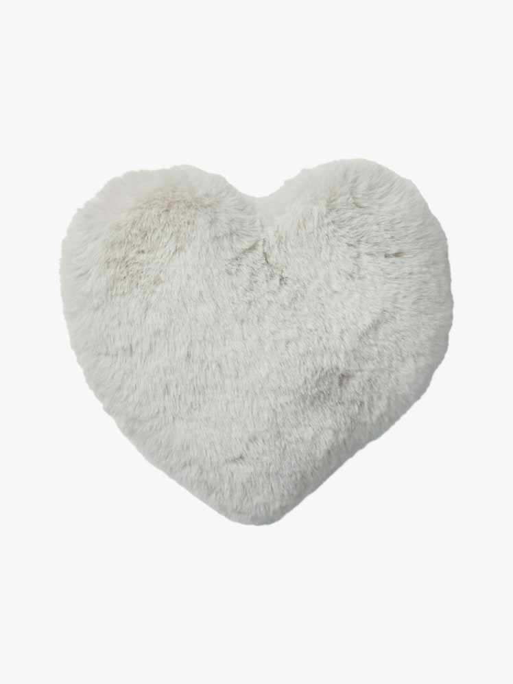 Best gifts for mums chosen by Jessie Atkinson for British GQ The White Company Heat Up Heart 