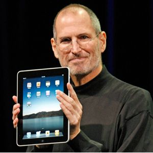 Steve Jobs with an iPad