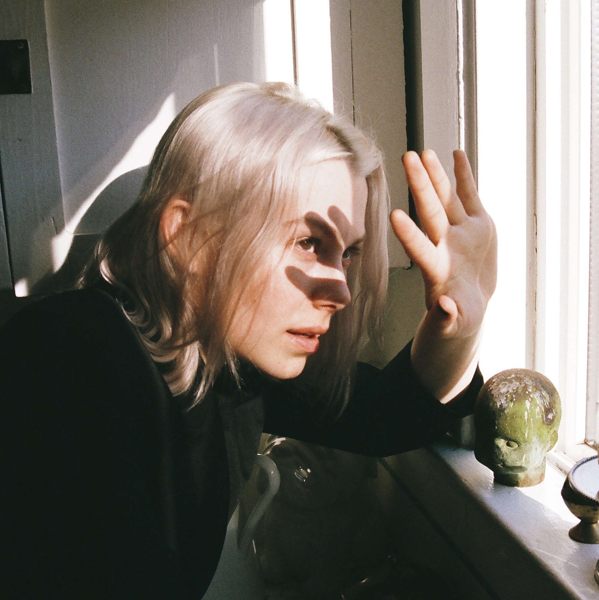 Phoebe Bridgers On Learning From Elliott Smith, 20 Years After Figure 8