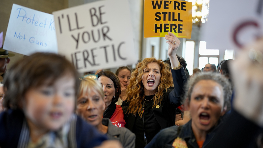 After calls for gun safety, Tennessee votes to arm teachers