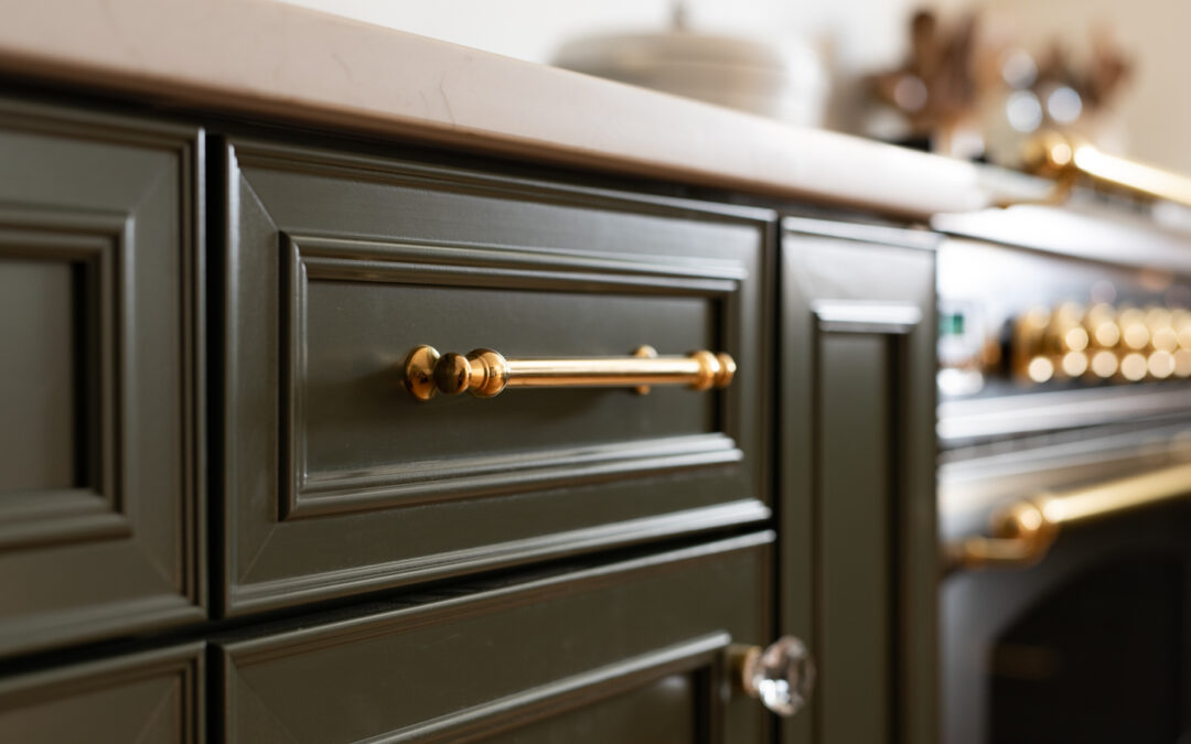 1970 kitchen renovation | installing cabinet hardware