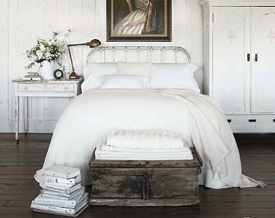 finding an "antique" queen guest bed