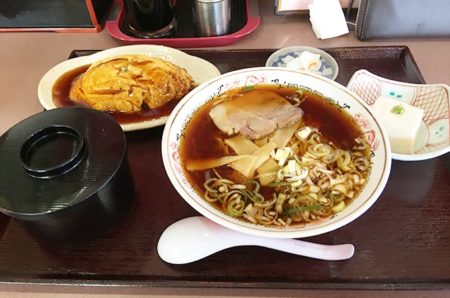 高岡市【美幸飯店】ボリューム満点のラーメン定食を食す♪