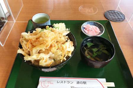 射水市【道の駅 カモンパーク新湊】白エビ三昧♪白エビかき揚げ丼＆白エビ塩ラーメンを食す！