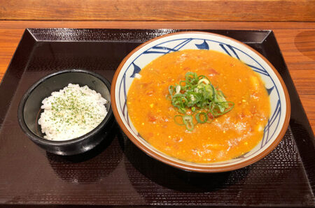 丸亀製麺 トマたまカレーうどん