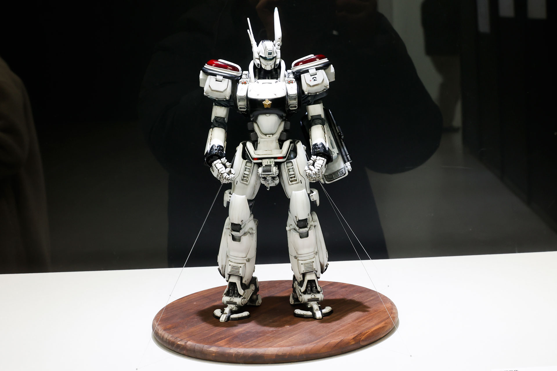 「日本の巨大ロボット群像」レポート：『機動戦士ガンダム』モビルスーツにも影響を与えた『宇宙の戦士』機動歩兵など手数展示_004