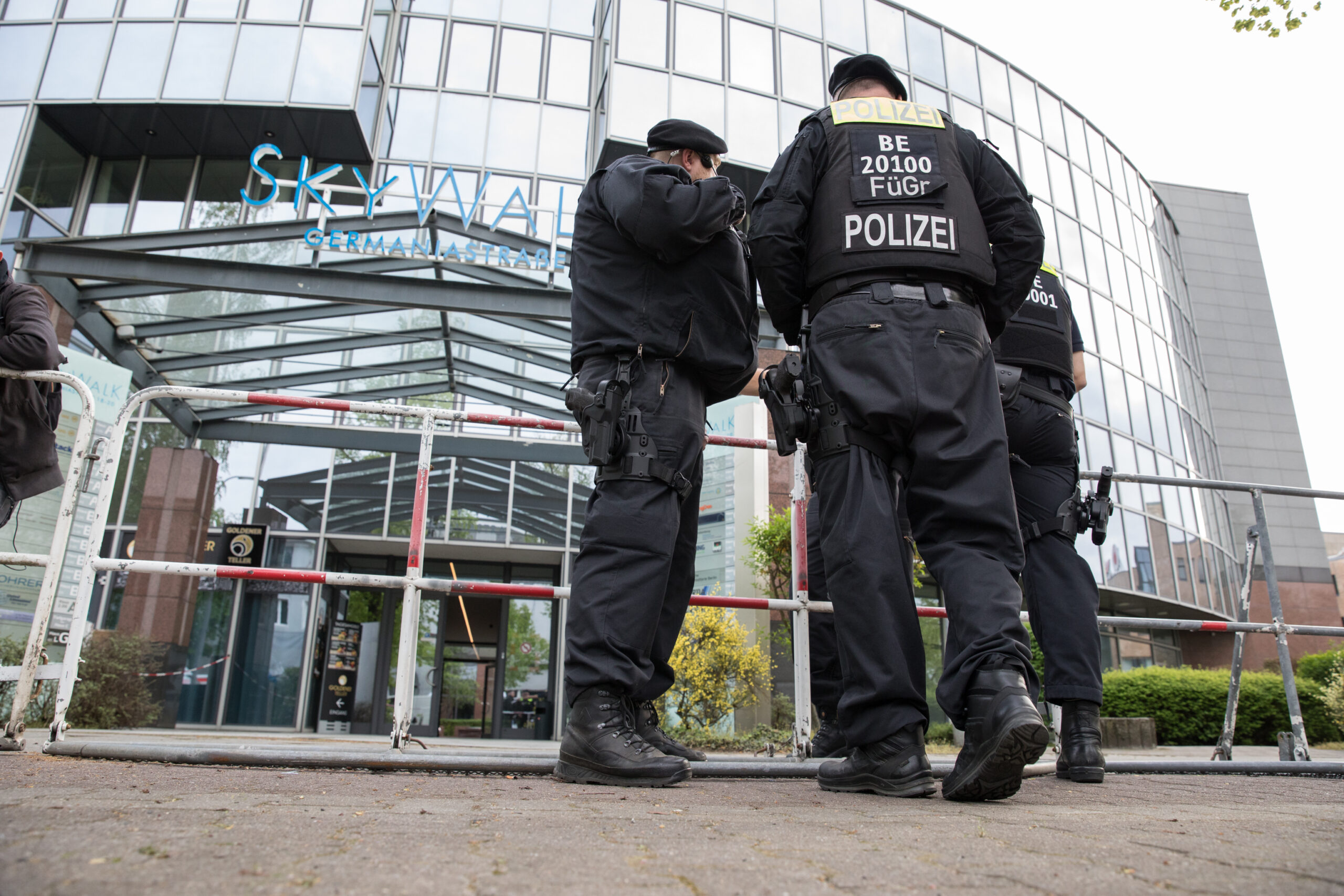 Berlin police outside the Palestine Congress. Michael Kuenne/PRESSCOV/Sipa USA via Reuters Connect