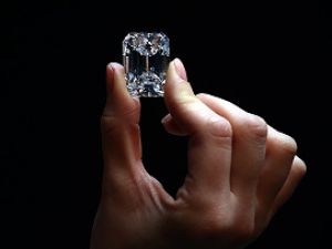 Sothebys sold a 100-carat flawless diamond for $23 million on Tuesday. (Photo: Carl Court/Getty Images)