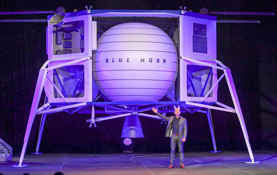 How Elon Musk and Jeff Bezos Will Help NASA Land Humans on the Moon in 5 Years