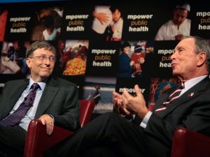 Bill gates ans Mike Bloomberg share a stage in NYC in 2008