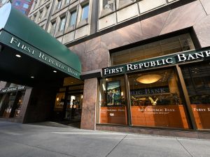 11 banks pour $30 billion to save First Republic Bank