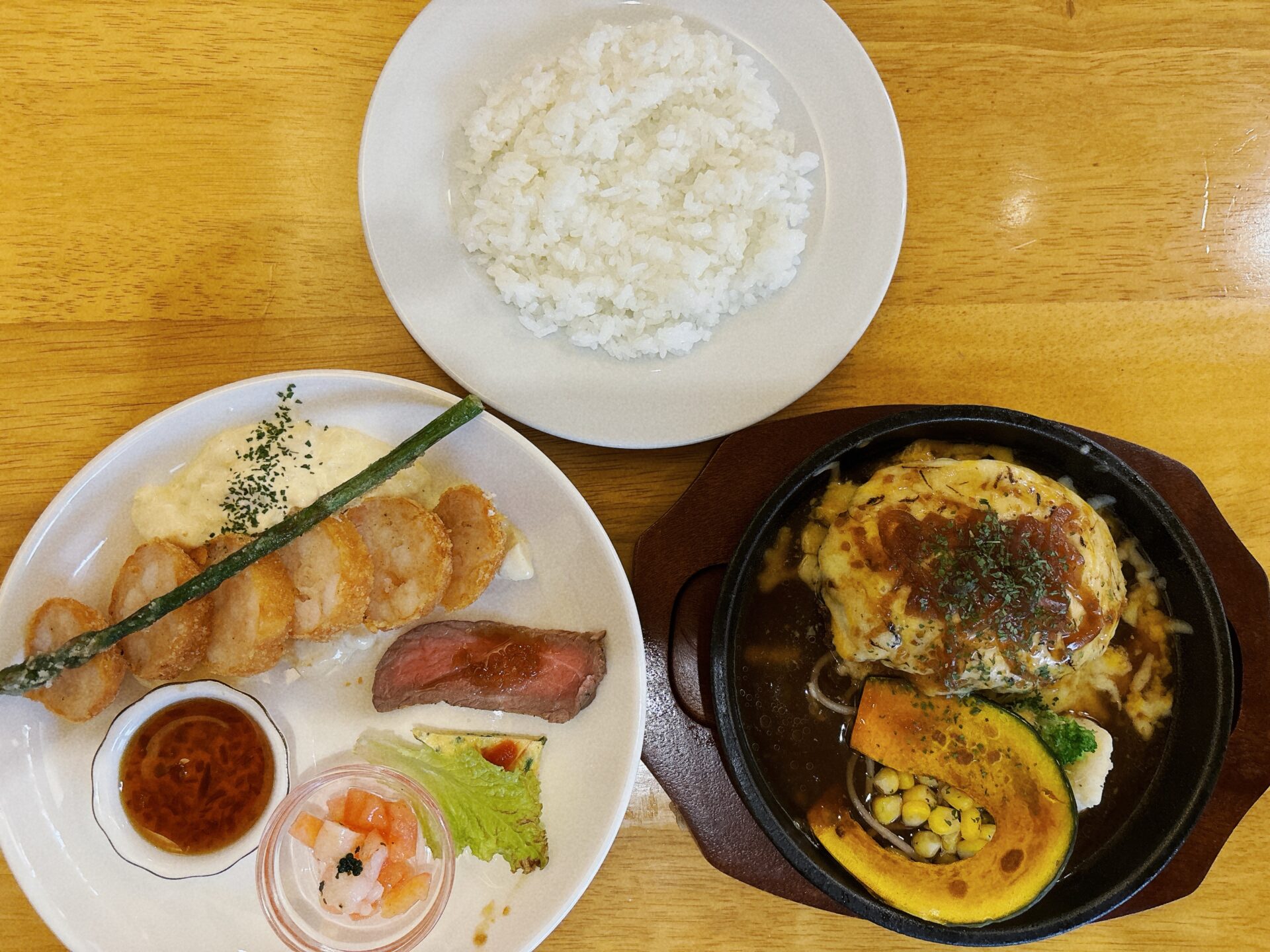 岡山市北区【レインディア】ダブルメインのランチがボリューミー！エビカツとハンバーグが美味いぞ！