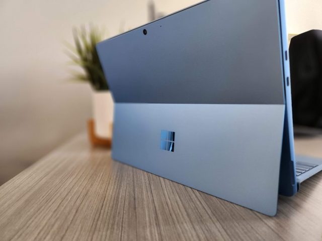 Surface Pro 9 Hero