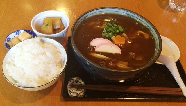 美ノ田　かわいいカフェ？にて手打ち「牛すじカレーうどん」を食す！　松阪市美濃田町_d0258976_2211021.jpg