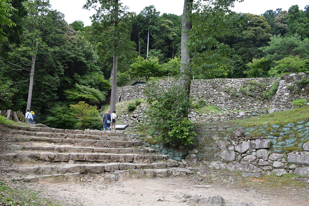 天下布武の象徴、安土城攻城記。　その３　＜伝羽柴秀吉邸跡＞_e0158128_15210270.jpg