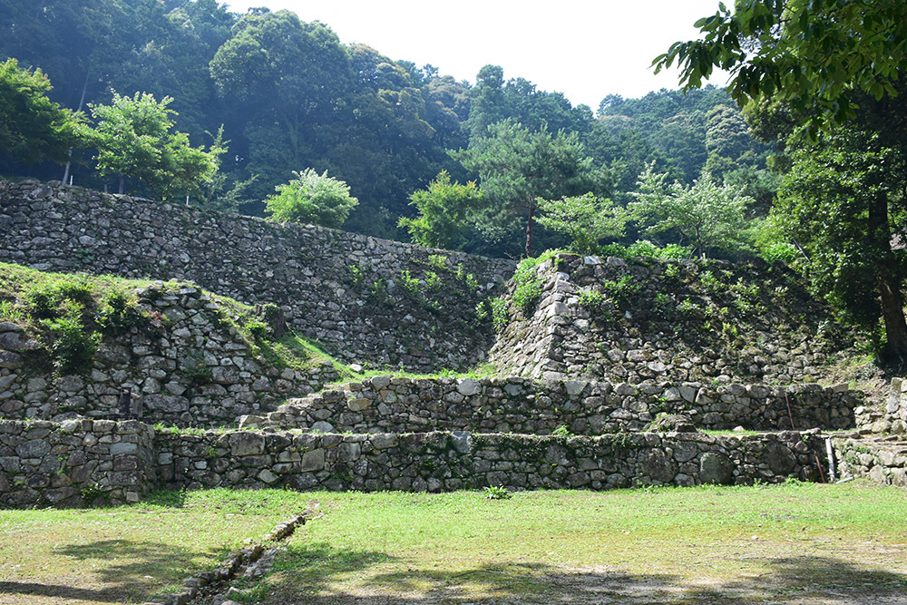 天下布武の象徴、安土城攻城記。　その３　＜伝羽柴秀吉邸跡＞_e0158128_15351327.jpg