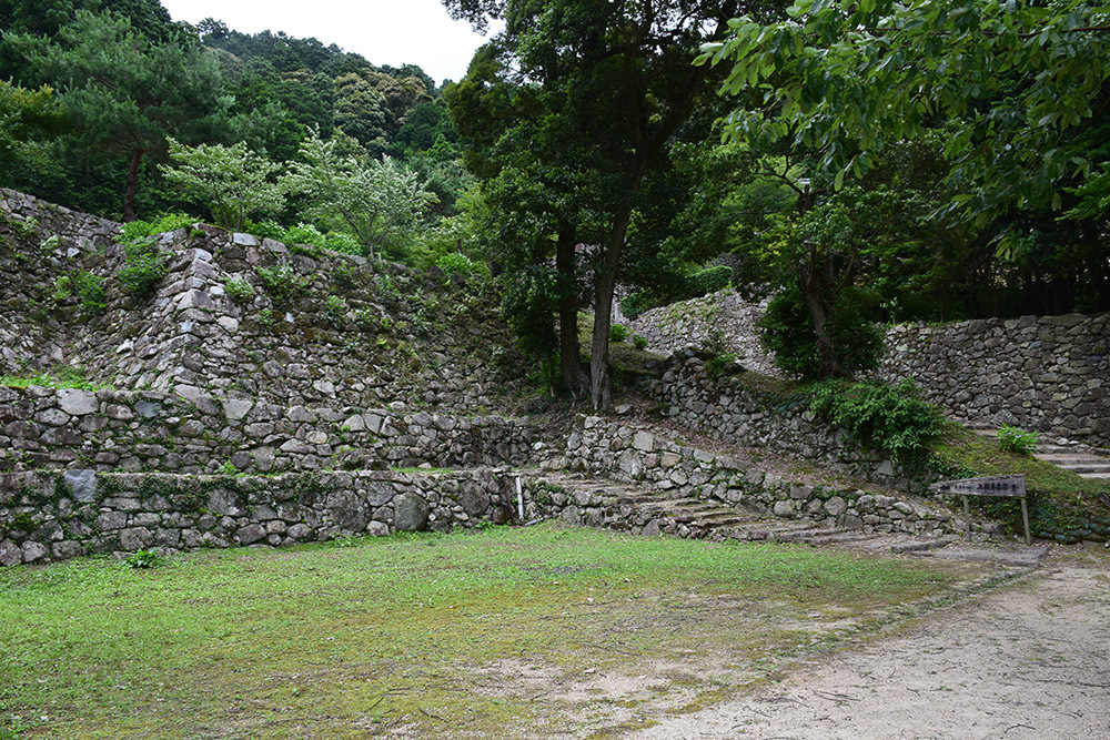 天下布武の象徴、安土城攻城記。　その３　＜伝羽柴秀吉邸跡＞_e0158128_15371584.jpg