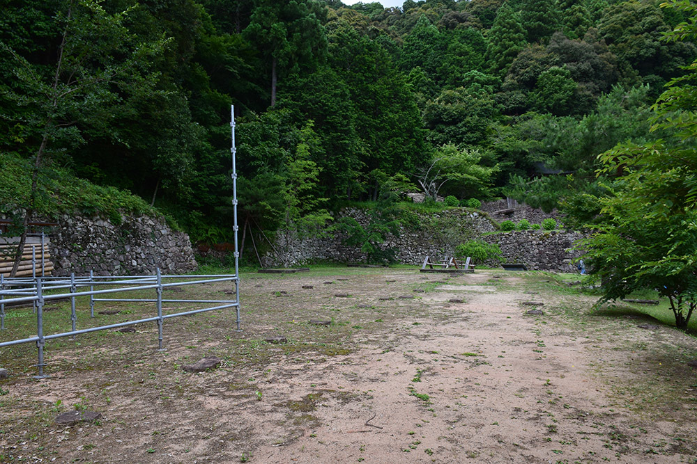 天下布武の象徴、安土城攻城記。　その３　＜伝羽柴秀吉邸跡＞_e0158128_15402213.jpg