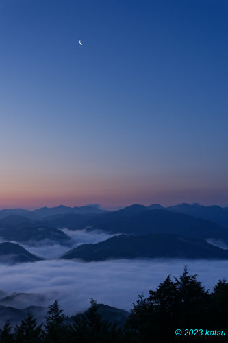 夜明け　～控えめな雲海_e0366896_15341658.jpg