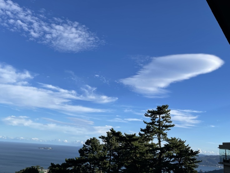 今日は反省日＆休肝日＊ そして… ＊10/7熱海の青空の記録＊_c0212604_22383670.jpeg