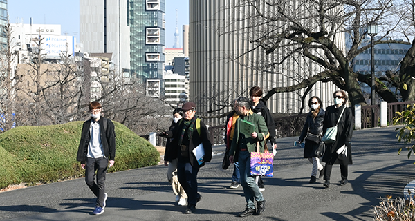 【専修大】千代田学で街歩きイベント開催 神田キャンパス周辺の史跡...