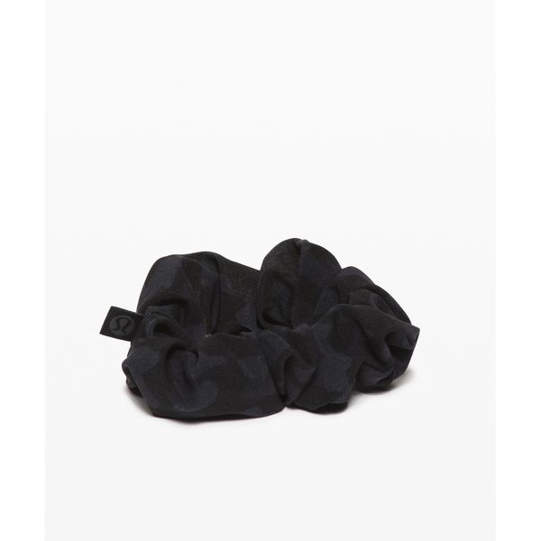 Lululemon Uplifting Scrunchie