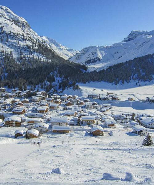 Predivan pogled na grad 'Lech am Arlberg'