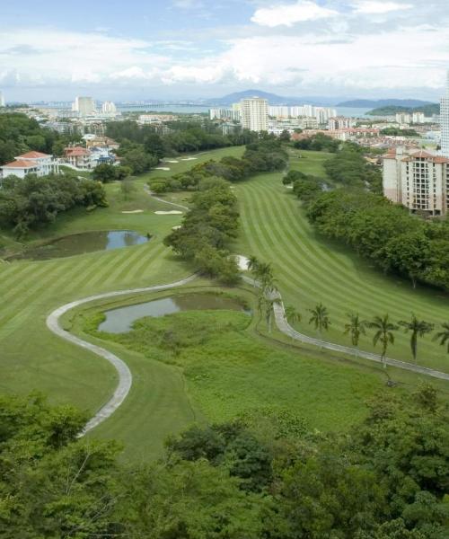 Una bellissima vista di Bayan Lepas, città popolare tra i nostri utenti