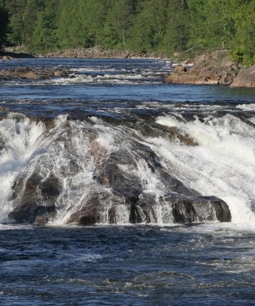 Et flott bilde av Hønefoss, en by som er populær blant brukerne våre