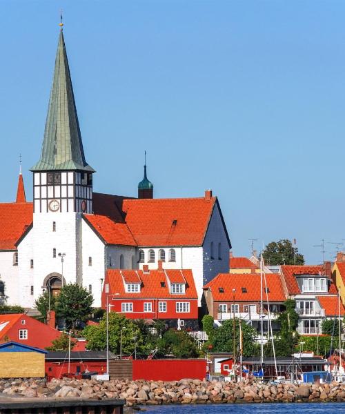 Una panoràmica bonica de Rønne, que és a prop de Aeroport de Bornholm