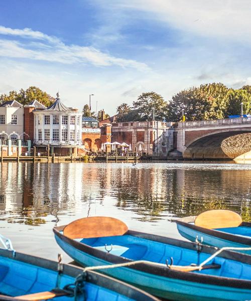 Una panoràmica bonica de Kingston upon Thames