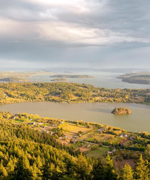 Krásný pohled na město Anacortes