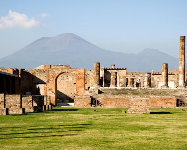 Όμορφη θέα του προορισμού Pompei