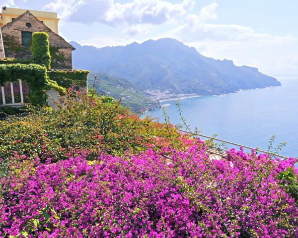 Όμορφη θέα του προορισμού Ravello