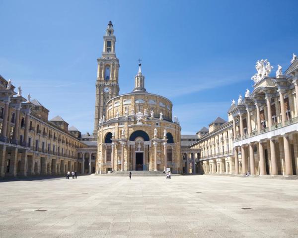 Krásny pohľad na mesto Gijon