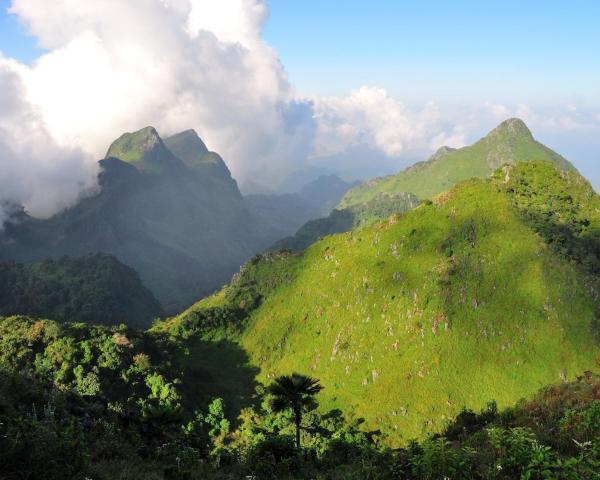 Krásný pohled na město Amphoe Ban Chiang Dao