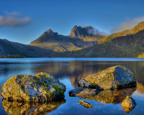 Cradle Mountain şehrinden güzel bir manzara