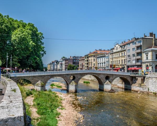 Vista espectacular de Sarajevo