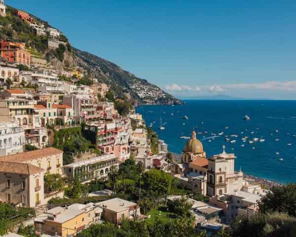 Όμορφη θέα του προορισμού Positano