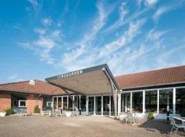 Hotel Lynggaarden, hotel di Herning