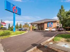 Motel 6-Vancouver, WA, hotelli kohteessa Vancouver