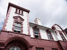 Clarence Boutique Hotel, hotel din Tauranga