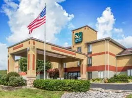 Quality Inn & Suites, hotel v destinácii Lawrenceburg