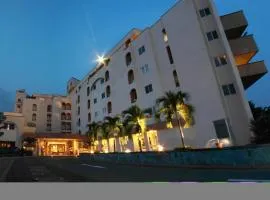 The African Regent Hotel, hotel din Accra