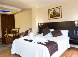 Hotel Versailles, hotel sa Ambato