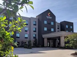 Comfort Inn & Suites, hotel v destinaci Slidell