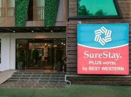 Viesnīca SureStay Plus Hotel by Best Western AC LUXE Angeles City pilsētā Anhelesa