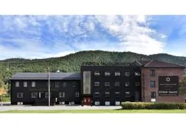 Frøken Skjolds Hotel Lyngengården, hotel u gradu Mosjøen