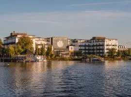 Resort Mark Brandenburg & Fontane Therme, hotel en Neuruppin