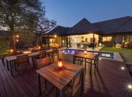 Moya Safari Lodge & Villa, hótel í Hoedspruit